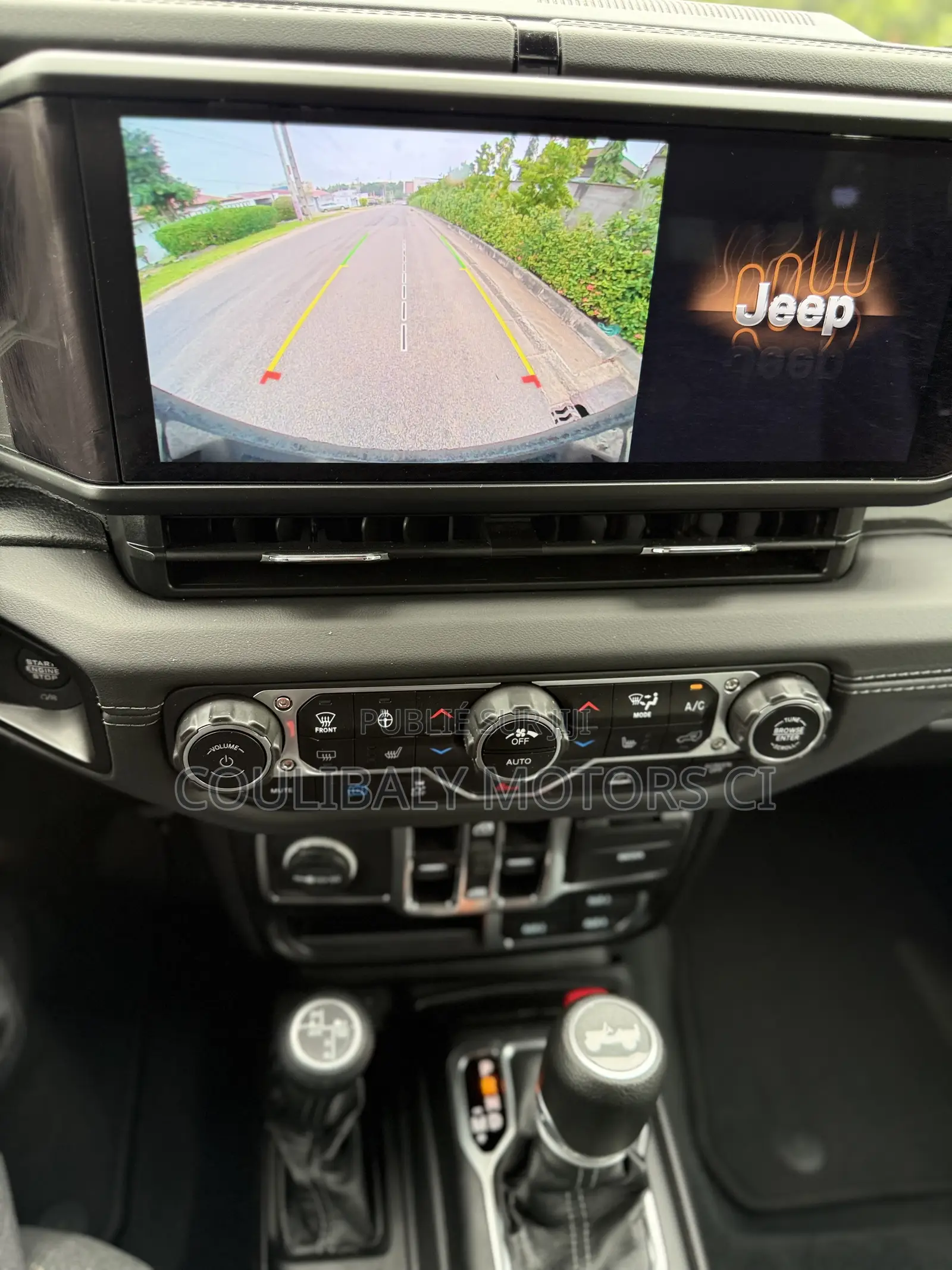 Jeep Wrangler Sahara 4 Door 4x4 2024 Blanc