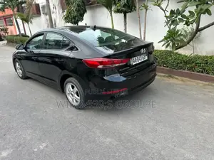 Hyundai Elantra 2018 Black