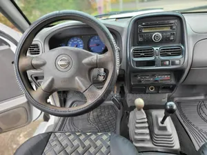 Nissan Hardbody 2015 Blanc