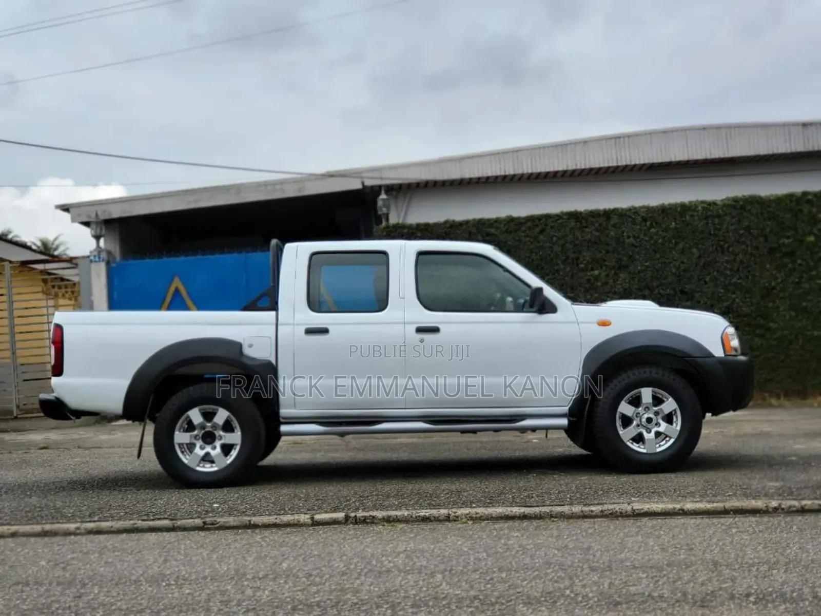 Nissan Hardbody 2015 Blanc