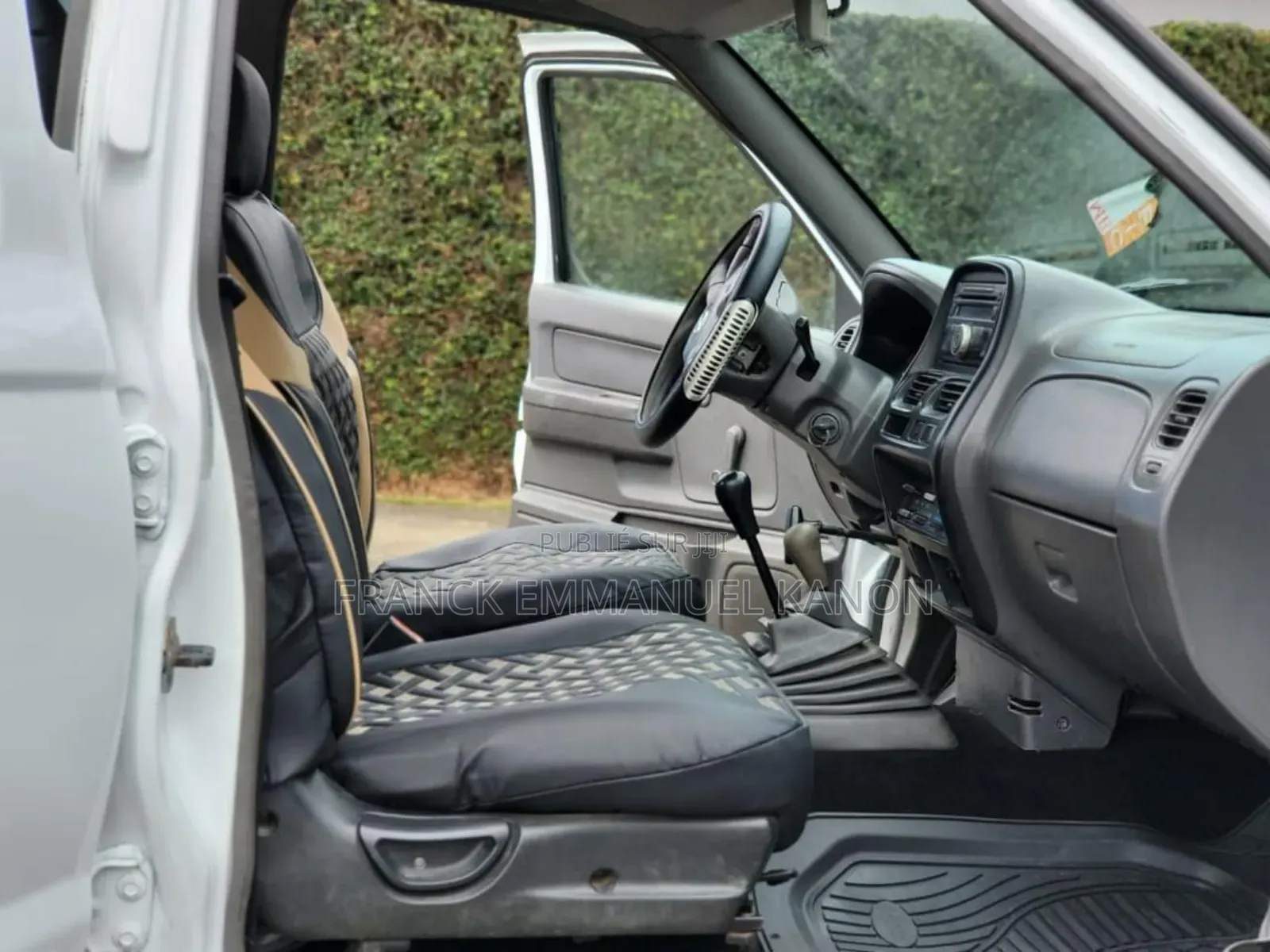 Nissan Hardbody 2015 Blanc