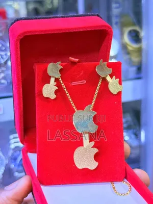 Chaine Et Bouc a Oreille