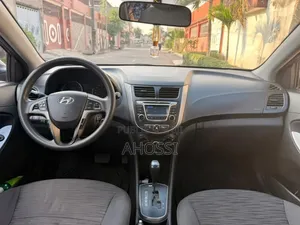 Hyundai Accent SE Sedan 2016 Gris