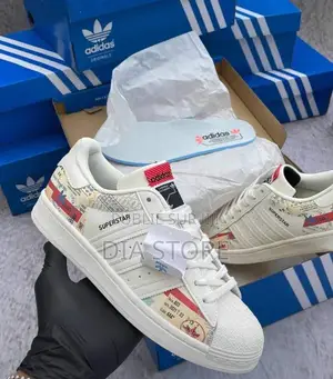 Adidas Superstar