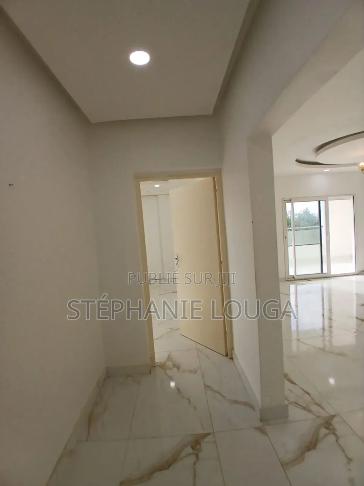 2chbre Appartement dans Mockeyville, Lycée, Grand-Bassam à Louer