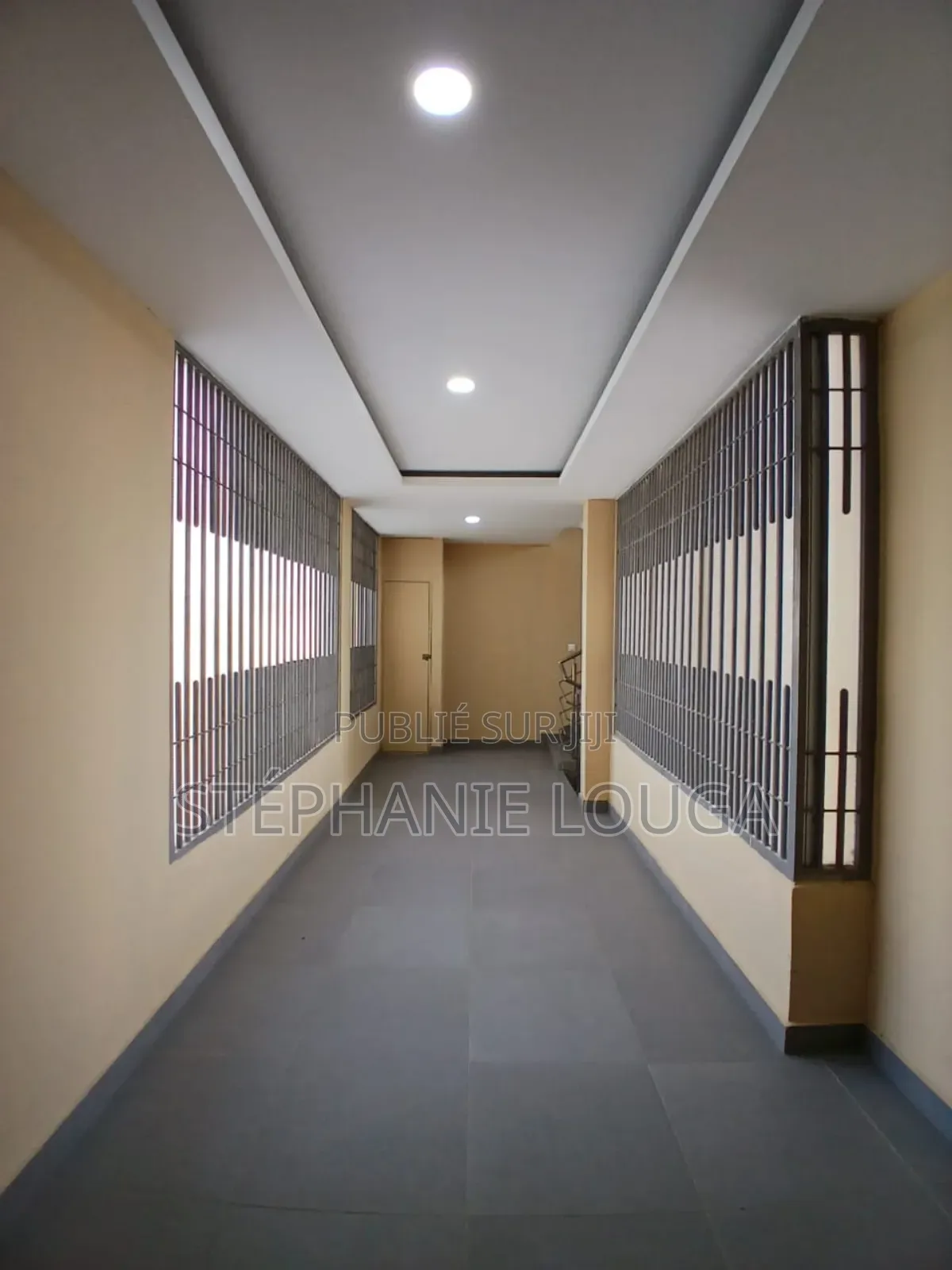 2chbre Appartement dans Mockeyville, Lycée, Grand-Bassam à Louer