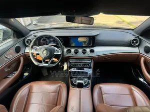 Mercedes-Benz E400 2019 Gris