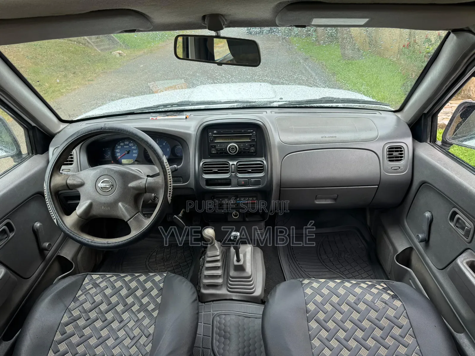 Nissan Hardbody 2015 Blanc