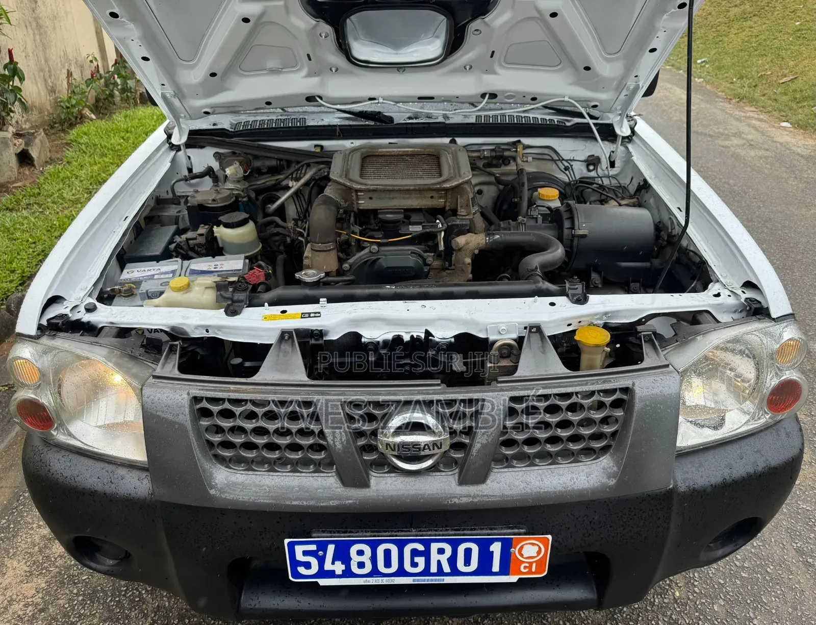 Nissan Hardbody 2015 Blanc