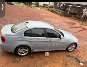 BMW 3 Series 316i RWD 2005 Gris