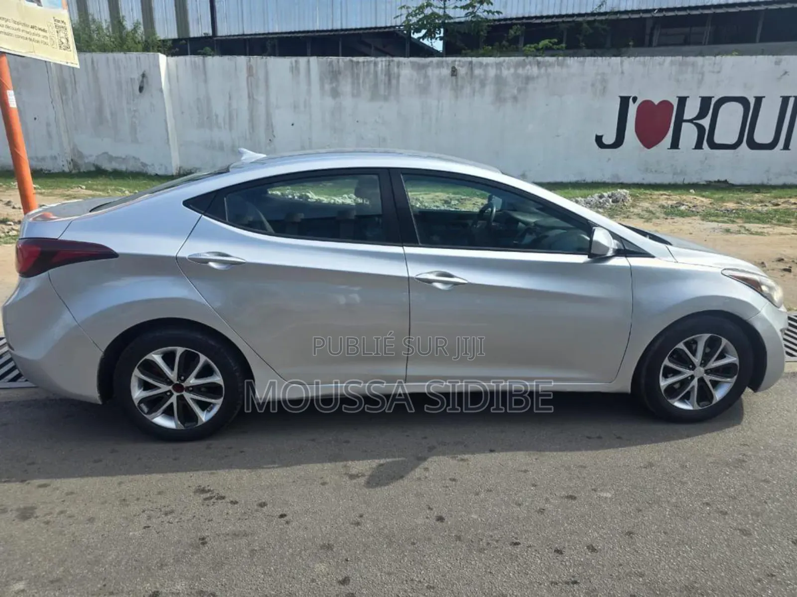 Hyundai Elantra Limited Sedan FWD (1.8L 4cyl 6A) 2016 Gris