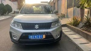 Suzuki Vitara 2021 Gris
