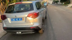 Suzuki Vitara 2021 Gris