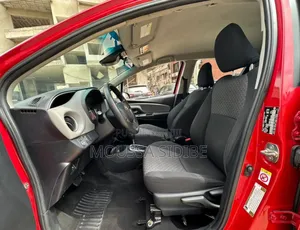 Toyota Yaris 2017 Rouge