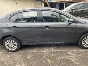 New Toyota Belta 2023 Gris