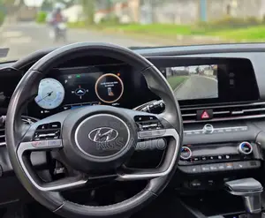 Hyundai Elantra Limited 2023 Black