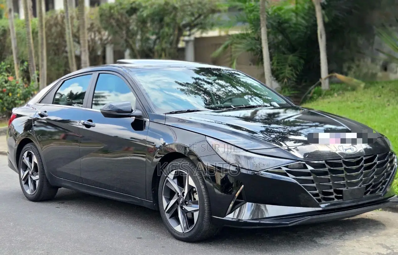 Hyundai Elantra Limited 2023 Black