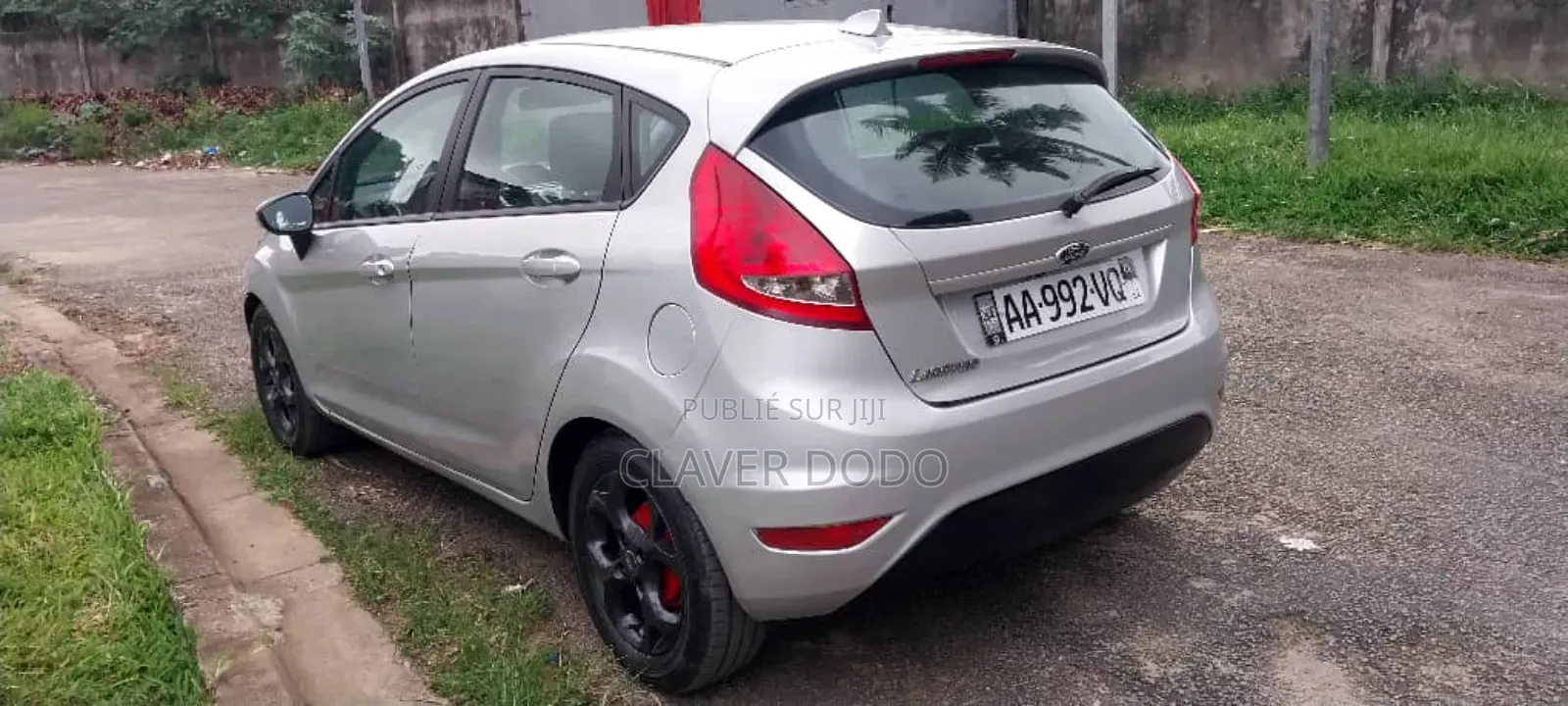 Ford Fiesta 2012 Gris