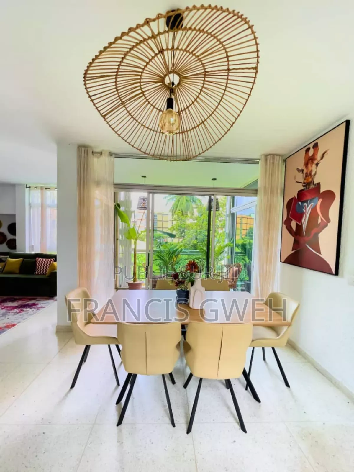 Furnished 4chbre Appartement dans Gweh Francis, Cocody à Louer