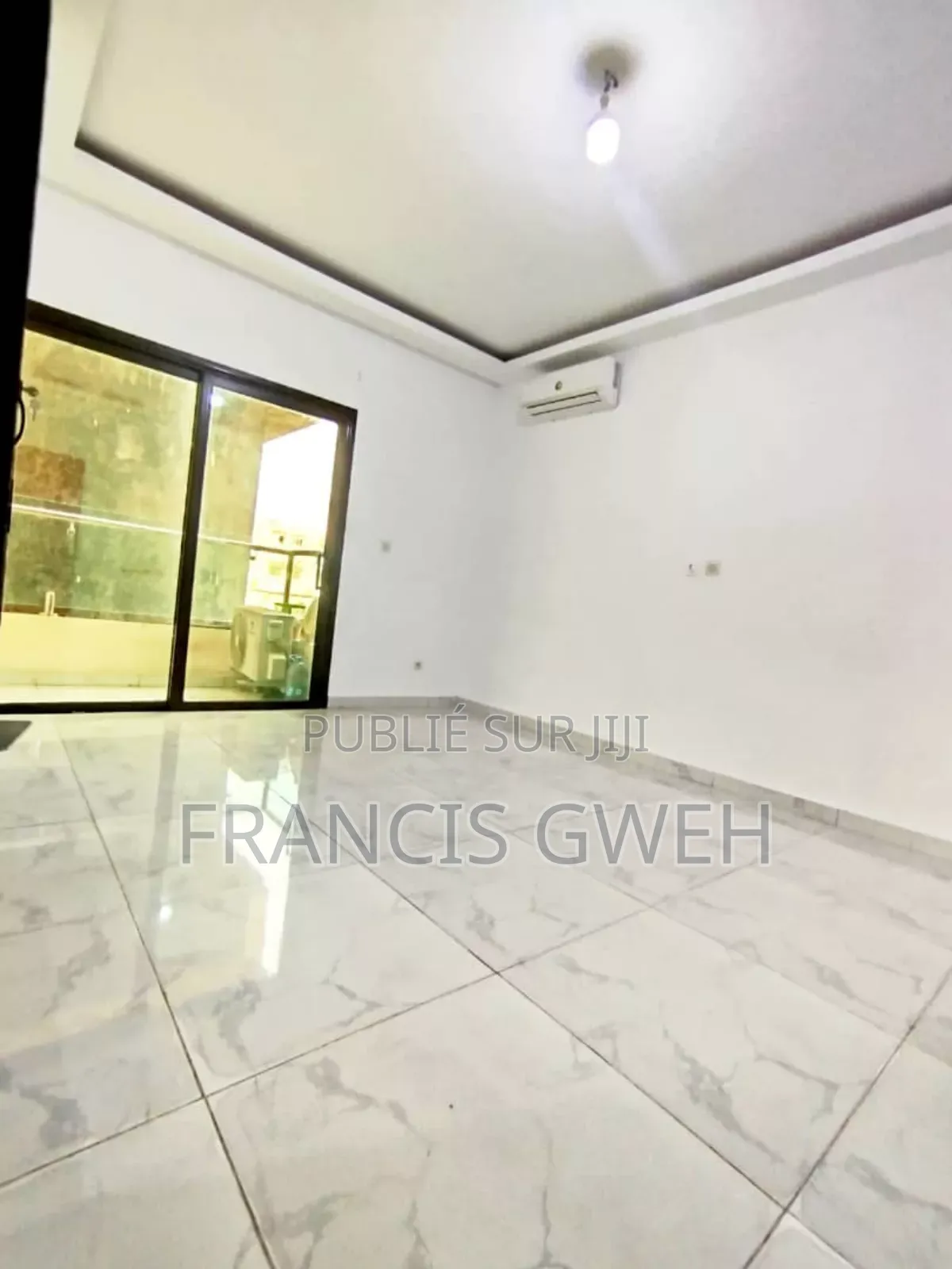 2chbre Appartement dans Gweh Francis, Cocody à Louer