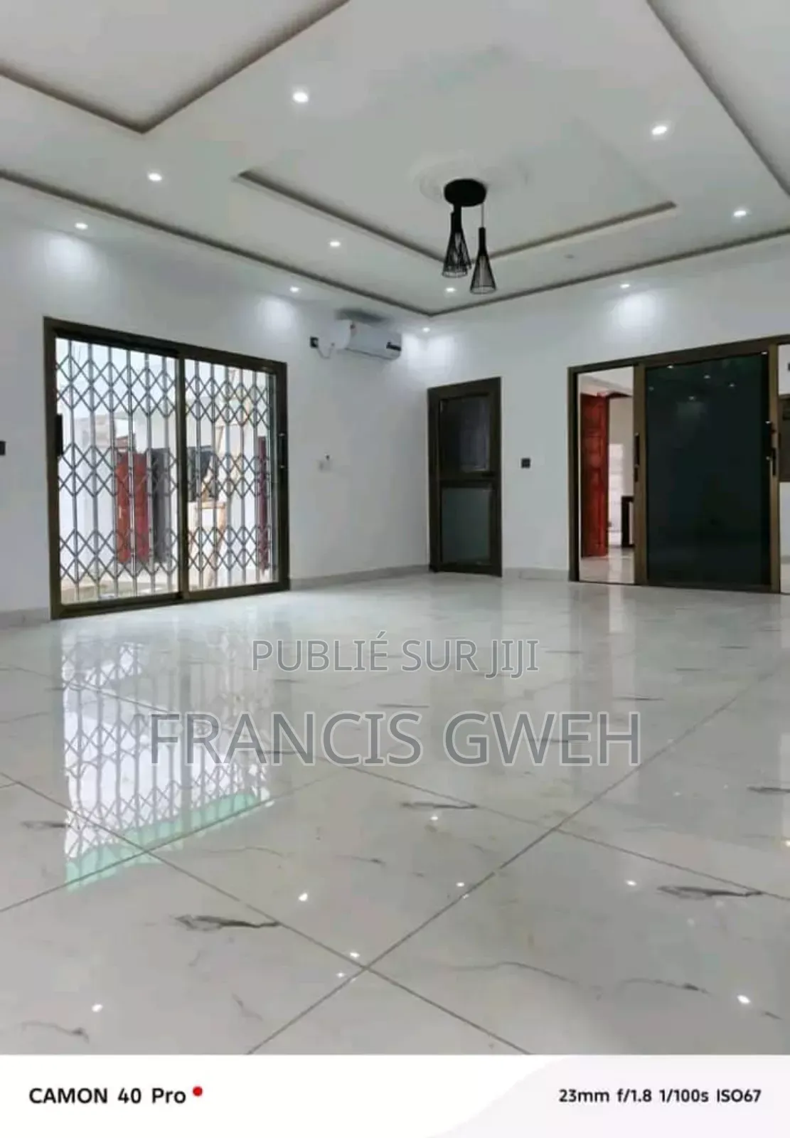 4chbre Duplex dans Gweh Francis, Cocody à Louer