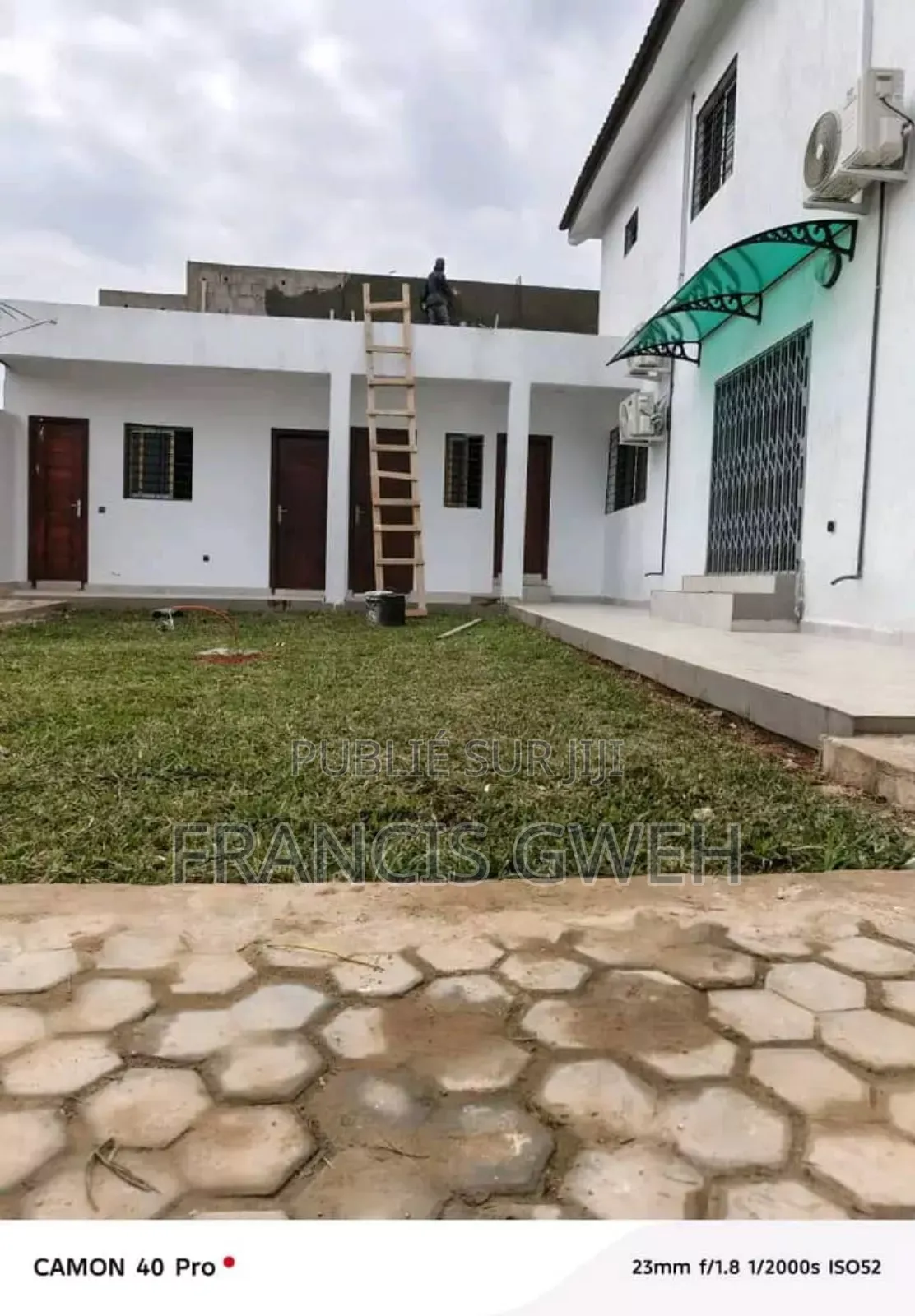 4chbre Duplex dans Gweh Francis, Cocody à Louer