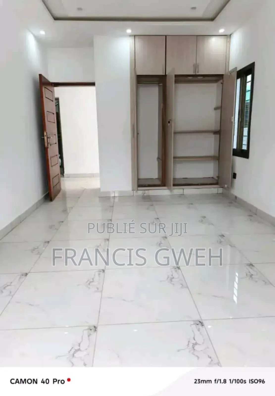 4chbre Duplex dans Gweh Francis, Cocody à Louer