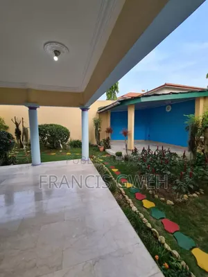 5chbre Duplex dans Gweh Francis, Cocody à Louer