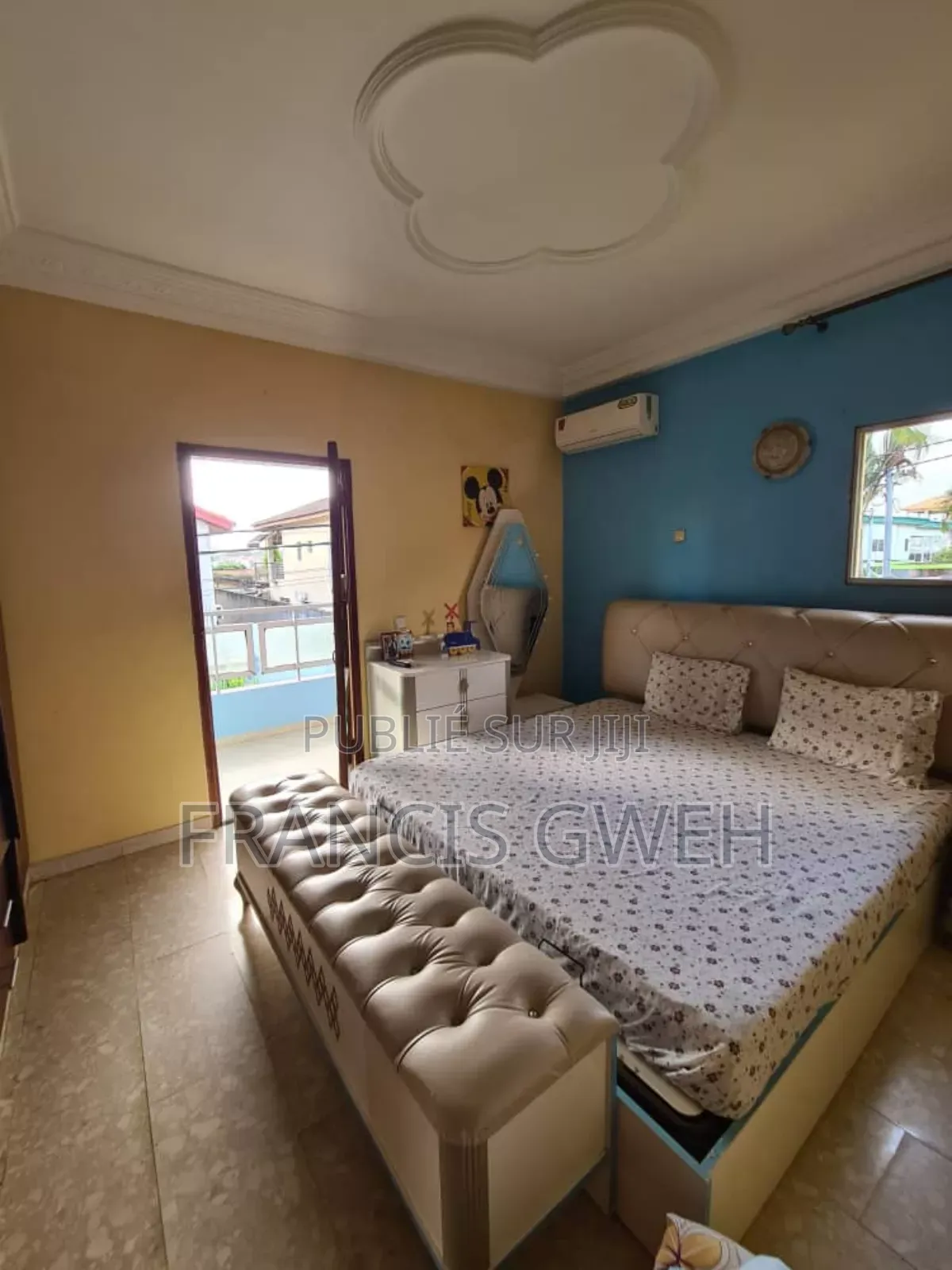 5chbre Duplex dans Gweh Francis, Cocody à Louer