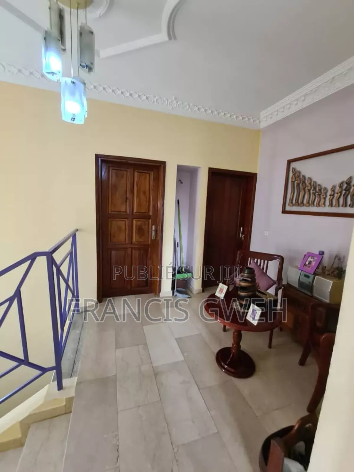 5chbre Duplex dans Gweh Francis, Cocody à Louer