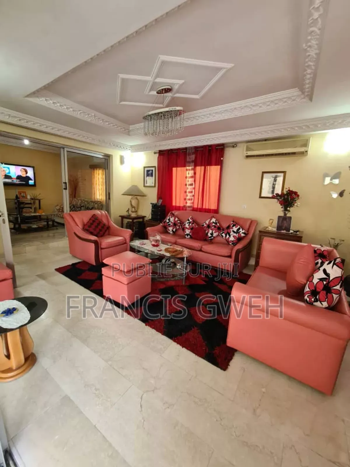 5chbre Duplex dans Gweh Francis, Cocody à Louer