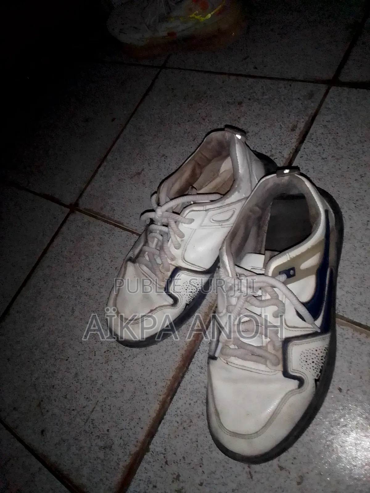 Des Chaussures De Sport Comme De Sortie