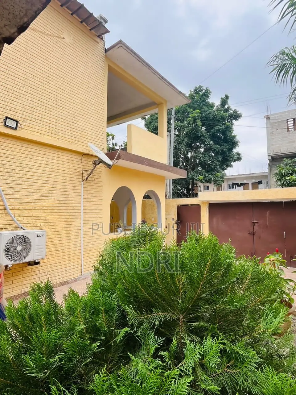 5chbre Duplex dans Building House, Deux Plateaux à Vendre