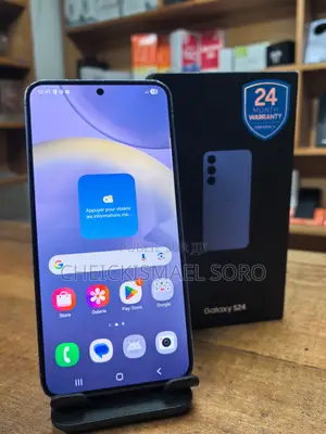 Photo - Samsung Galaxy S24 128 GB Violet