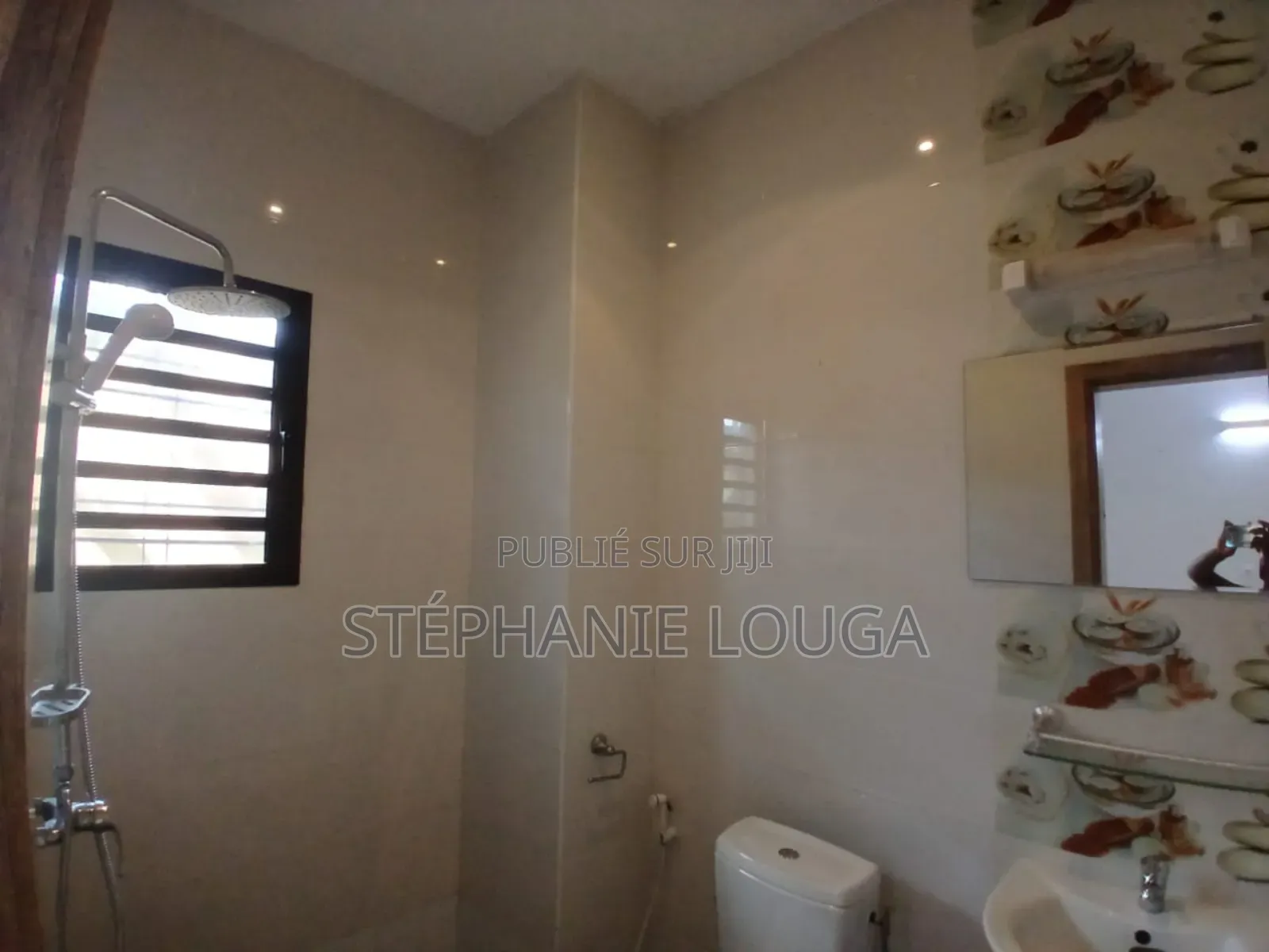 1chbre Appartement dans Mockeyville, Grand-Bassam à Louer