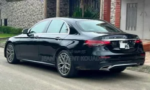 Mercedes-Benz E350 2022 Black