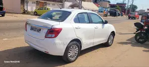 Suzuki Dzire 2023 Blanc