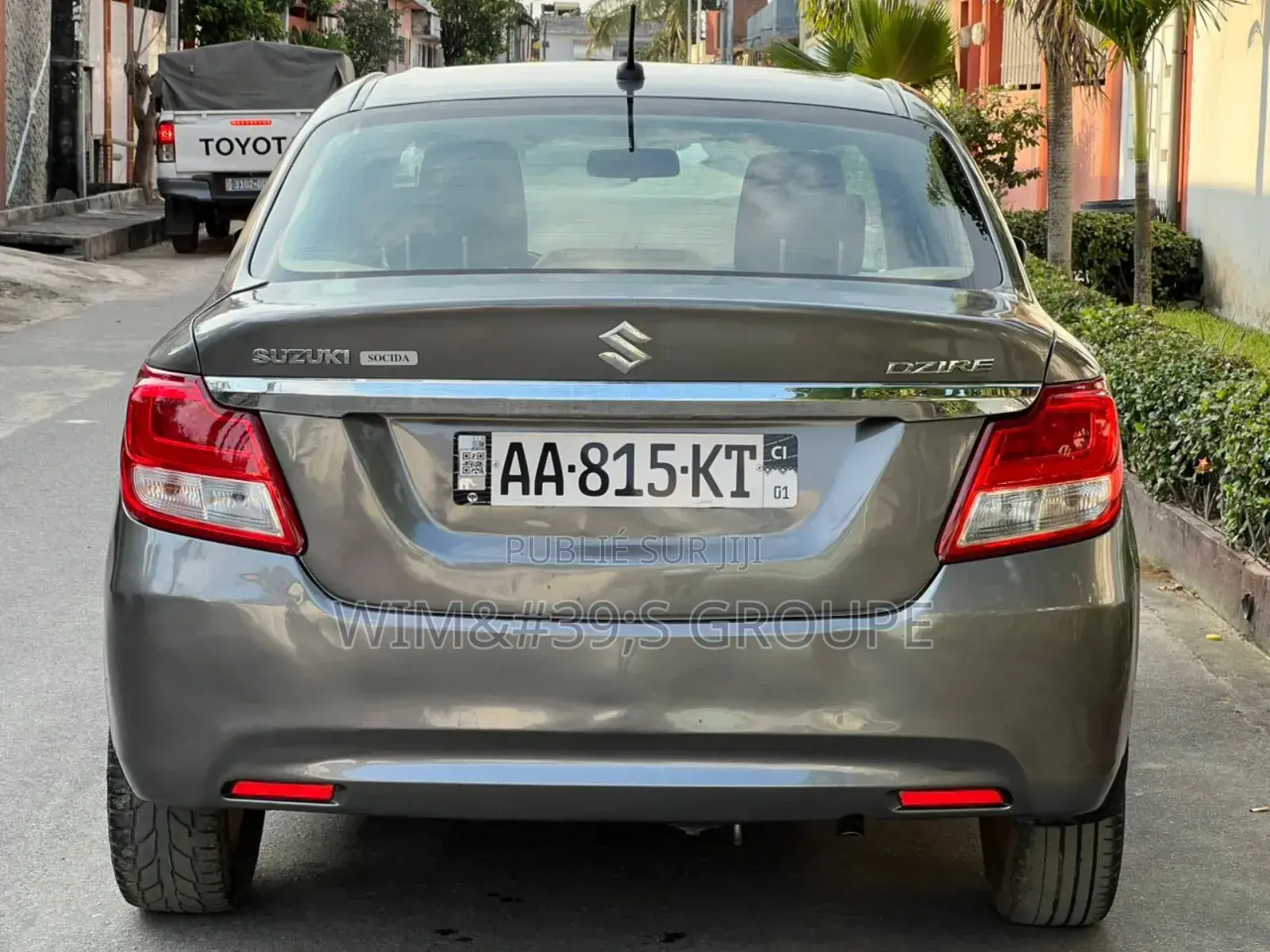 Suzuki Dzire 2024 Gris