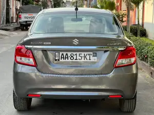 Suzuki Dzire 2024 Gris