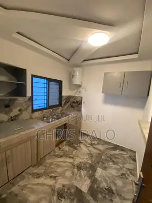2chbre Appartement dans Dalo Davy, Cocody à Louer
