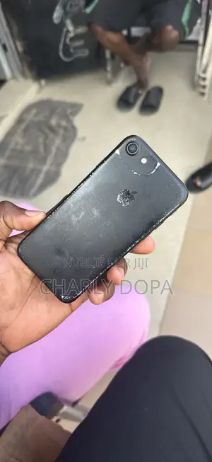 Apple iPhone 7 32 GB Black