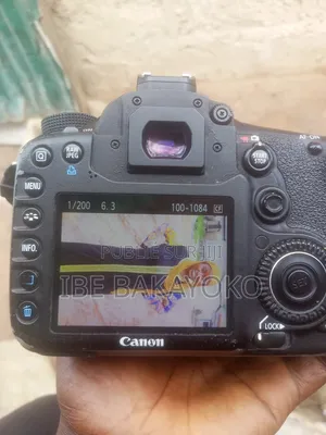 Photo - Appareil Photo Canon 7d Sans Objectif Boîte De Nuit