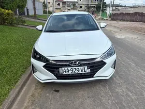 Photo - Hyundai Elantra SE 2020 Blanc