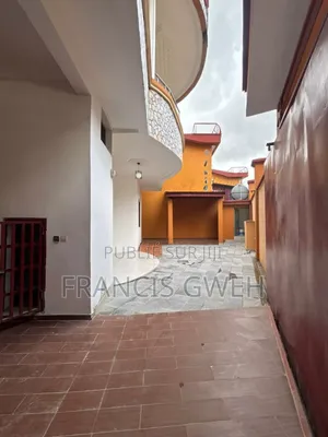 Photo - 6chbre Duplex dans Gweh Francis, Cocody à Louer