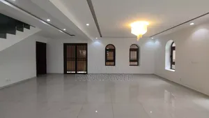 5chbre Duplex dans Gweh Francis, Cocody à Louer