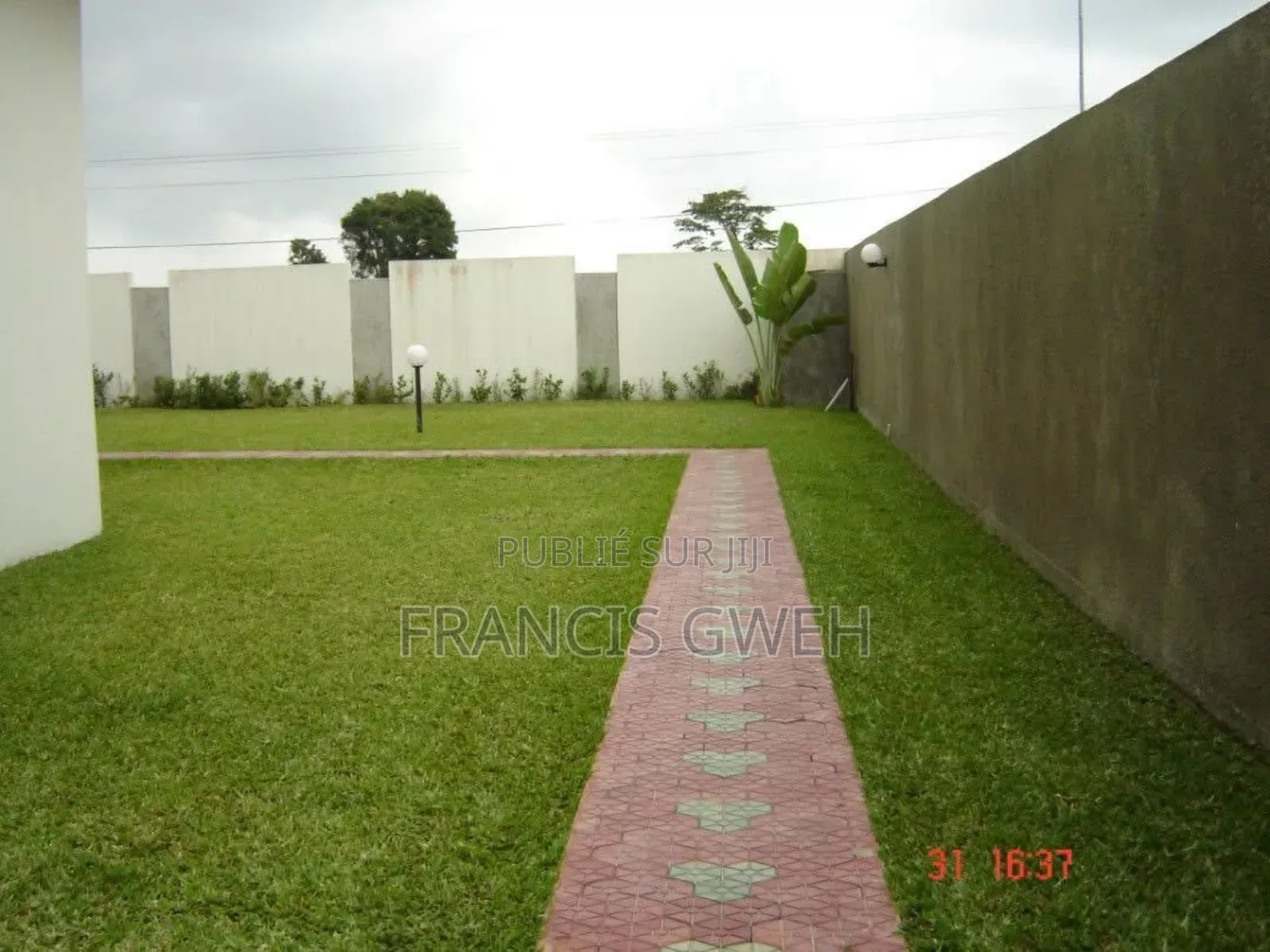 8chbre Duplex dans Gweh Francis, Cocody à Vendre