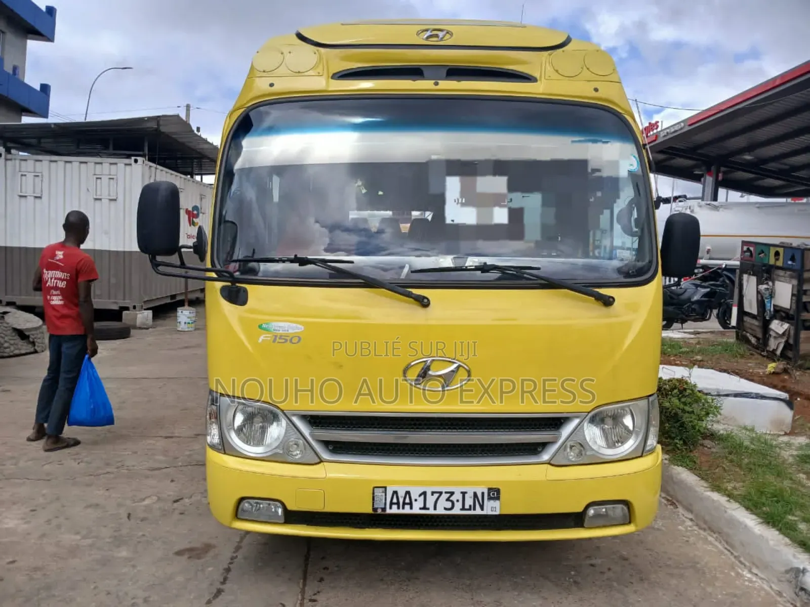 Hyundai County 2017 Jaune