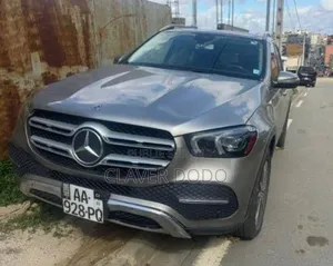 Photo - Mercedes-Benz GLE-Class 2021 Gris