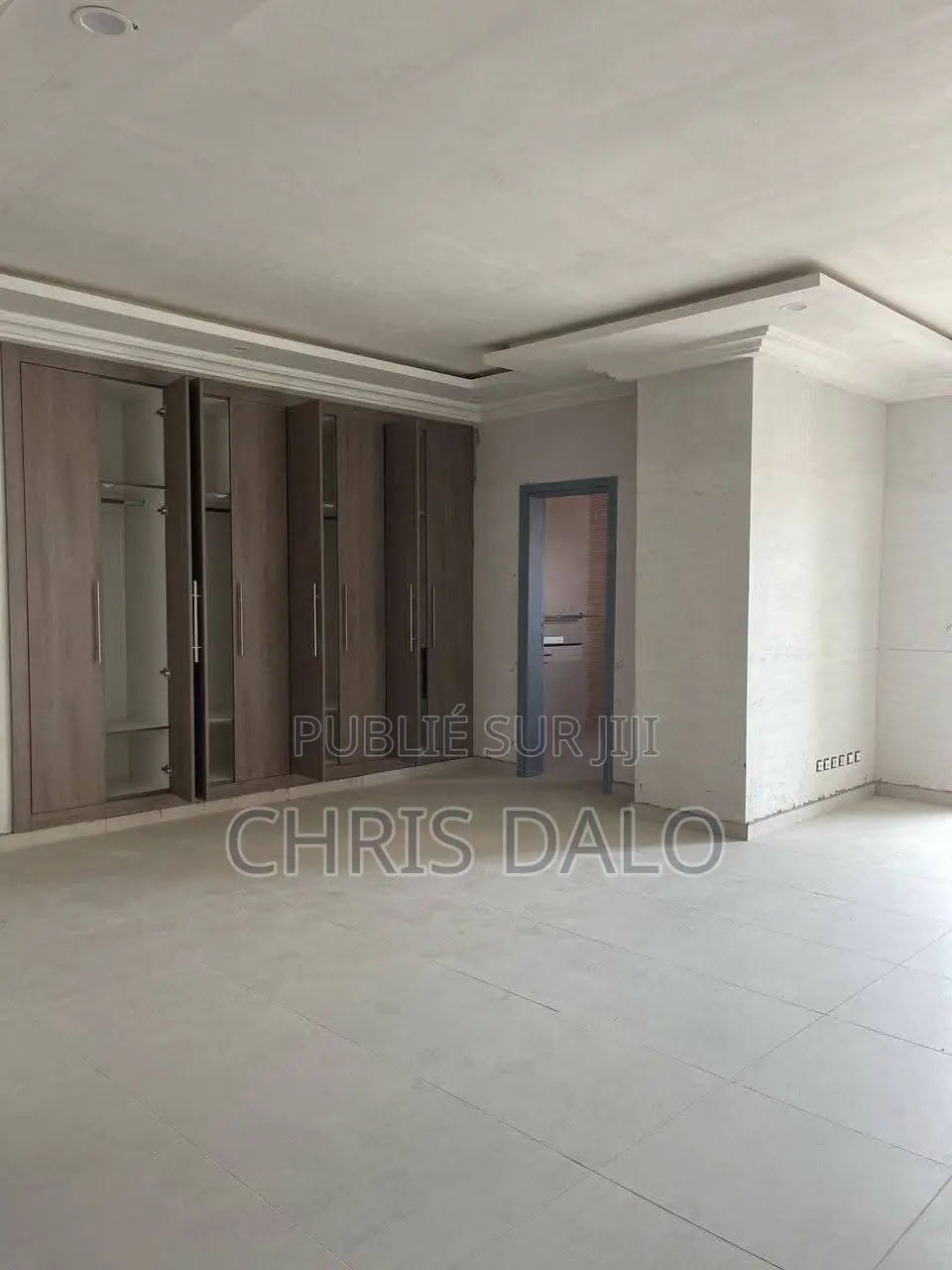 5chbre Duplex dans Dalo Davy, Cocody à Louer