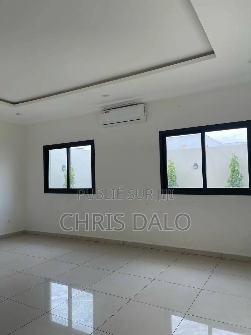 5chbre Duplex dans Dalo Davy, Cocody à Louer